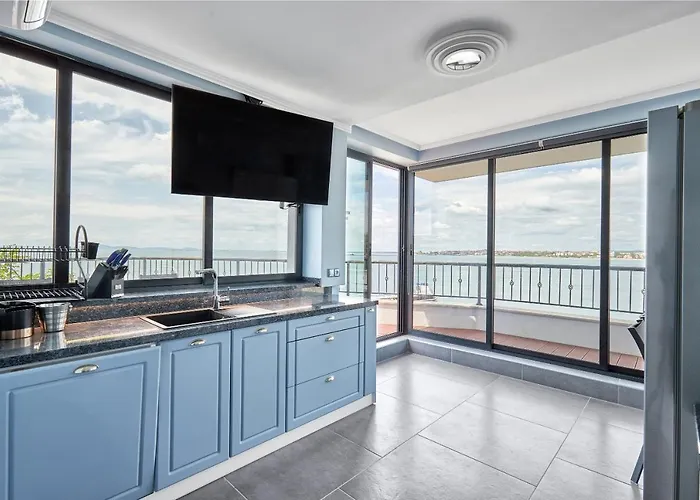 3bd Paradise With A Stunning View With Parking By Flat Mаnаger Appartement